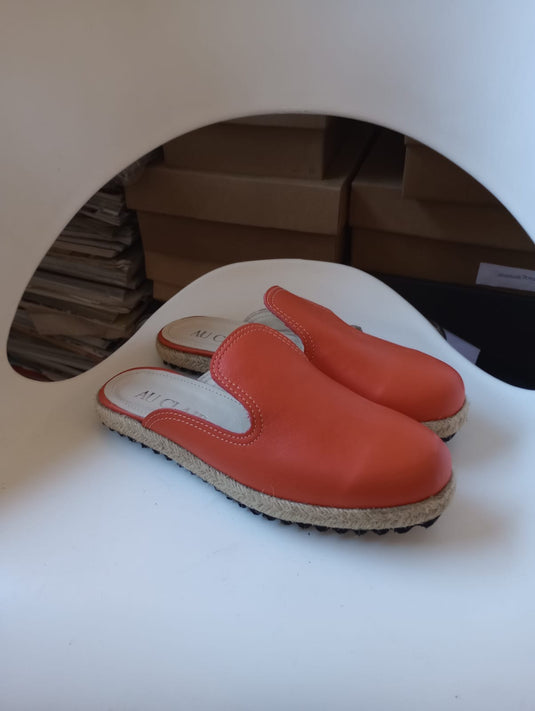 Zapatilla de verano naranja