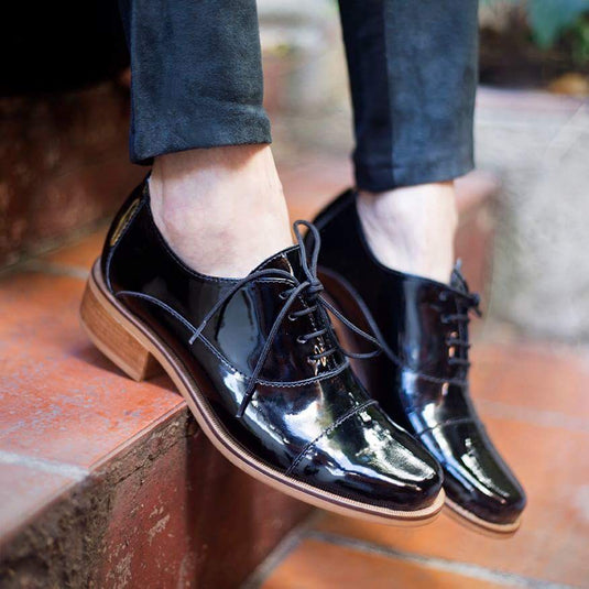 Zapato Tommy charol negro