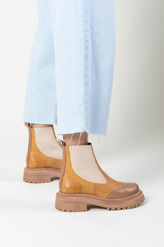 Bota P r u n e  Camel