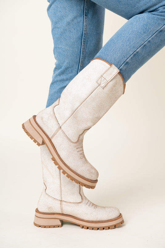 Bota L A N D