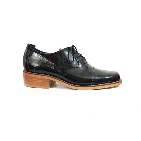 Zapato Tommy charol negro